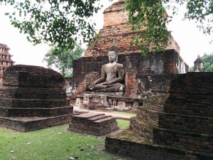 temple in sukkothai